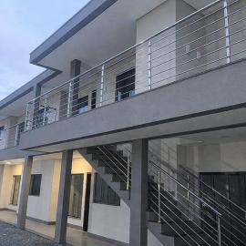 Apartamento totalmente mobiliado e próximo às principais avenidas da cidade, hotel din Sorriso