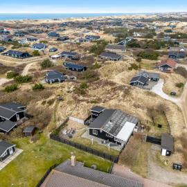 Holiday Home With Enclosure For Dogs, 500 Meters From The North Sea
