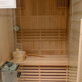 Between Coast & Vale with Sauna & Pizza Oven, hotelli kohteessa Moana