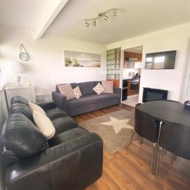 Grandad's Chalet - sleeps 4- California Sands