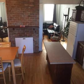 Downtown Apt 5 Private Deck Queens Road