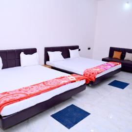 Laxminarayan hotel, hotel v destinácii Manāwar