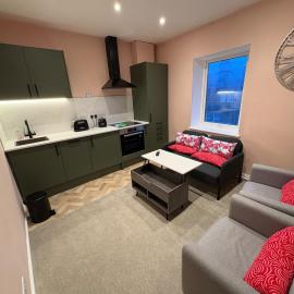 Bright Harrogate flat 2 beds great location