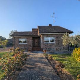 Chalet en La Rioja para familias y grupos, hotel u gradu Tricio