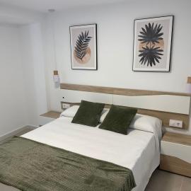 Apartamentos San Antonio - GrupoAMI, Hotel in Ontinyent