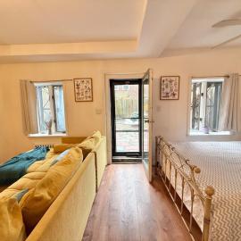 Cozy Manhattan View Suite