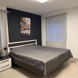 Modernes Apartment - Self Check In - Zentral, hotelli kohteessa Bad Nauheim