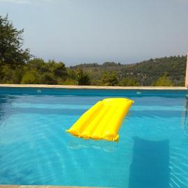 Beautiful vacation home in Greece, hotel a Agalianí
