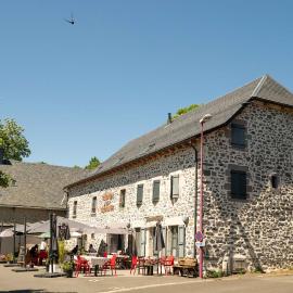 Auberge du Cezallier，Montgreleix的飯店