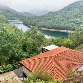 Sorte do Jugo - Lakeside cottage with private beach, hôtel à Vieira do Minho