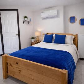 Peaceful Fishing Retreat 2BR Suit w Gated Parking, hotel v destinácii Clewiston