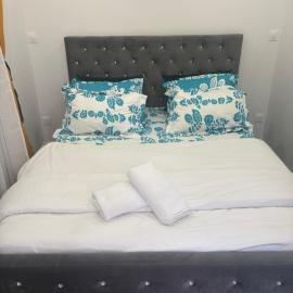 Studio moderne, hotel in Salles
