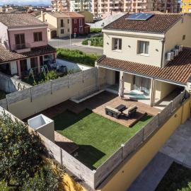 Relax Stay - Camere e Appartamenti con Giardino, hotell sihtkohas Quartu Sant'Elena
