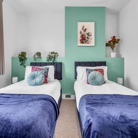 Modern 2BR Sleeps 3 J10 M65 Burnley