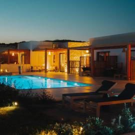 Obsidian Suites Milos, hotel din Mytakas