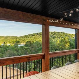 Lake View with Hot Tub & Game Area! Indoor & Outdoor Pool! All Bathrooms Ensuite