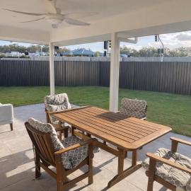 Brand New 4 Bedroom House, Hotel in Redland Bay