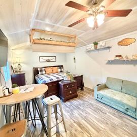 Longhorn Casita- 3 Miles from Bandera, hotel di Bandera