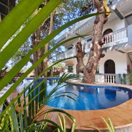 Sarovar Ashwem – hotel w mieście Mandrem
