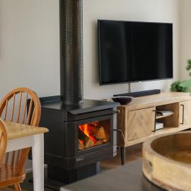 The Hidden Gem Family friendly home with EV station, hotell sihtkohas Rye