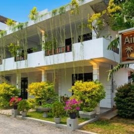 Airport Grand Holiday Home