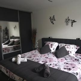 Appartement F3 situé au centre ville, hotelli kohteessa La Charité
