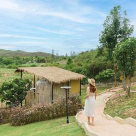 Mondara Villa and Glamping, hotelli kohteessa Ban Bo Wi