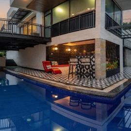 EKOSTAY Gold - Gravity Villa