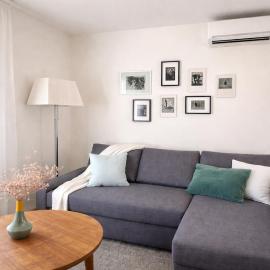 Cozy apartment near hiking trails, hotel Jäneda városában
