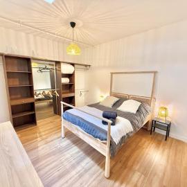 T2 Moderne - Vue Cathédrale - 90m2, hotell i Auch