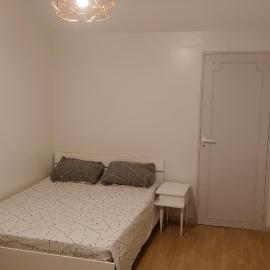 Chambre Deluxe avec Salle de bain et clim, hotel in Bourges