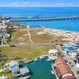 Channelfront - Dock - Fishing - BBQ - Deck