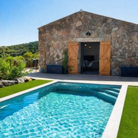 Bergerie en pierre piscine chauffée Sotta, hotel a Sotta