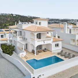 Villa Feliz by Algarve Holidays
