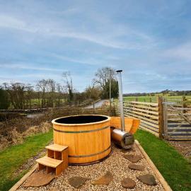Host & Stay - Kingbridge Forge, hotel a Lanercost