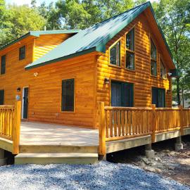 Log Cabin Game Room Hot Tub Close to Lake, Hotel in Albrightsville
