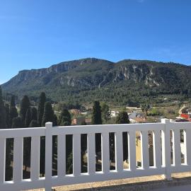 Penthouse avec vue montagne proche de la mer a 15km