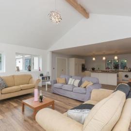 4 Bed in Henley-in-Arden oc-l30381