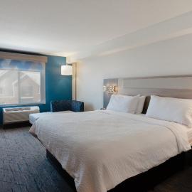 Holiday Inn Express & Suites Logan by IHG, отель в городе Логан