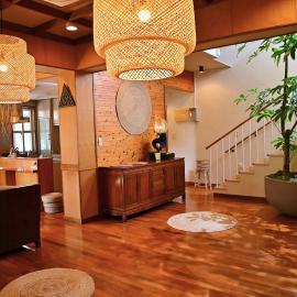 南国リゾート Bari Okinawa 連泊宿泊限定価格، فندق في إيتومان
