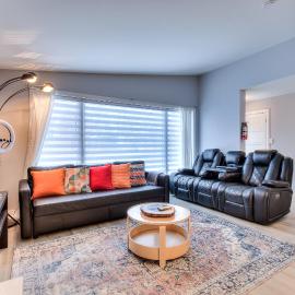 Family friendly house with free parking