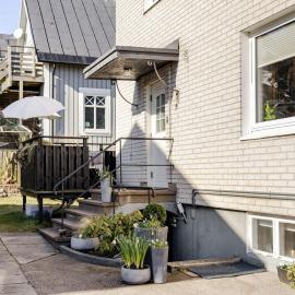 Apartment Vårhemsplatsen by Interhome