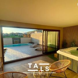 Turismo e Alojamento dos Lagos do Sabor - Piscina & SPA, hotel i Meirinhos