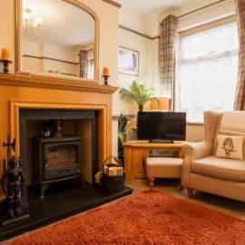 Wirral Retreat Cosy Cottage Near Port Sunlight, hotel v destinaci Birkenhead