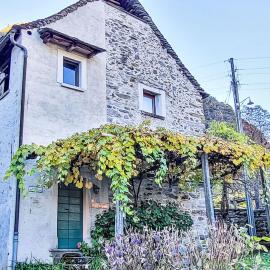 Holiday Home Casa Sambuco by Interhome、Aurigenoのホテル