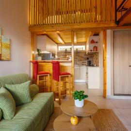 Sea Whisper Loft across the Beach, near Athens Airport