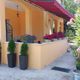 Apartment Near the sea, hotel in Kampor
