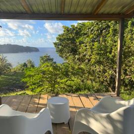 Blue Bay Coffee Farm Stay, готель у місті Atkinson