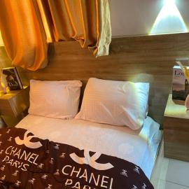 Modern Furnished Studio Apartment in Yaba, Lagos, hotel a Omole