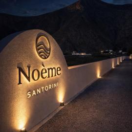Noème Santorini, hotel em Perissa